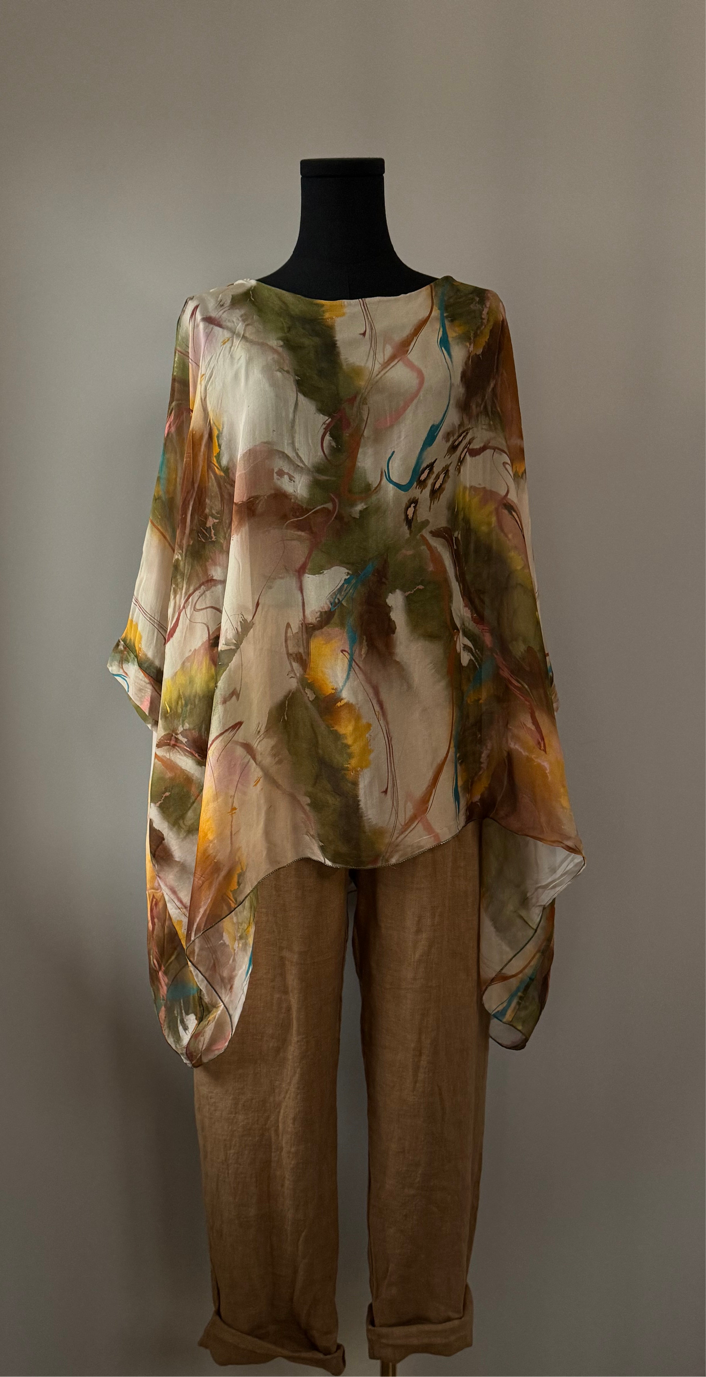 Smudge print silk top