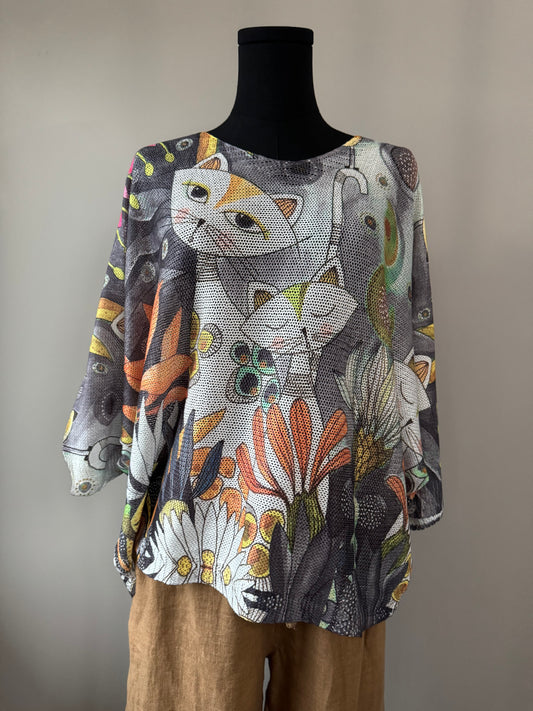 Gray cat print