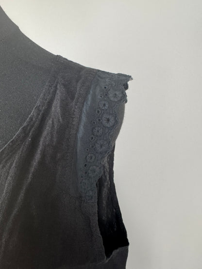 Eyelet sleeve tank top