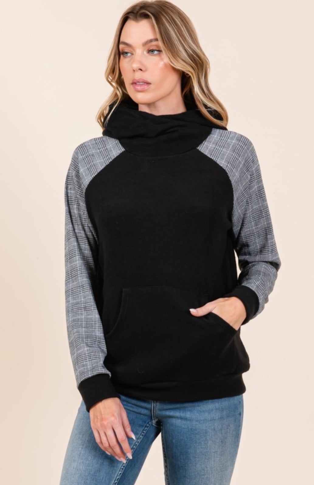 Raglan sleeve Hoodie